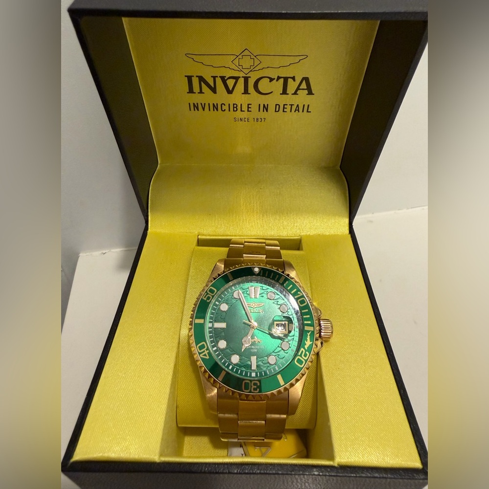 Invicta Gold and Green Men's Pro Diver’s Watch